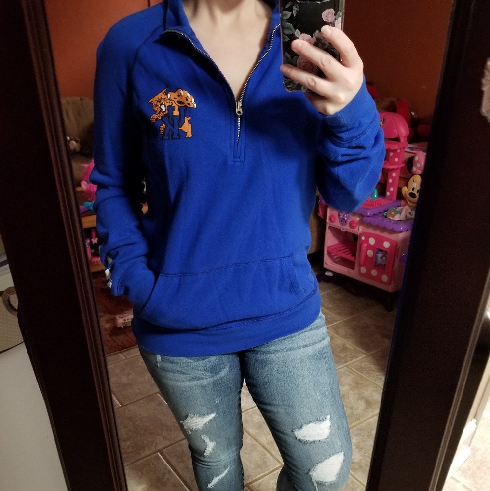 VS Collegiate Quarter Zip Pullover UofK